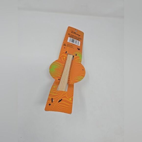 New! Disney Mickey Mouse Halloween 2 Pc Spatula & Baking Liners Set - Picture 3 of 3